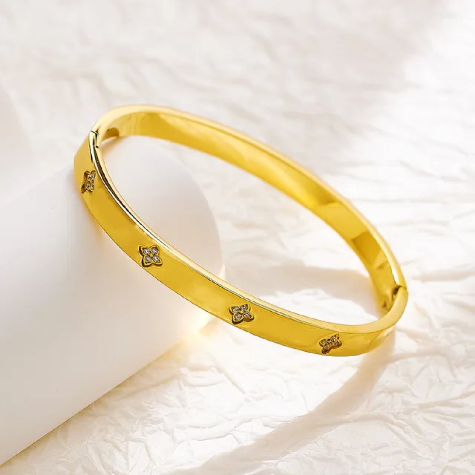 Sophia | Elegant Floral Bangle