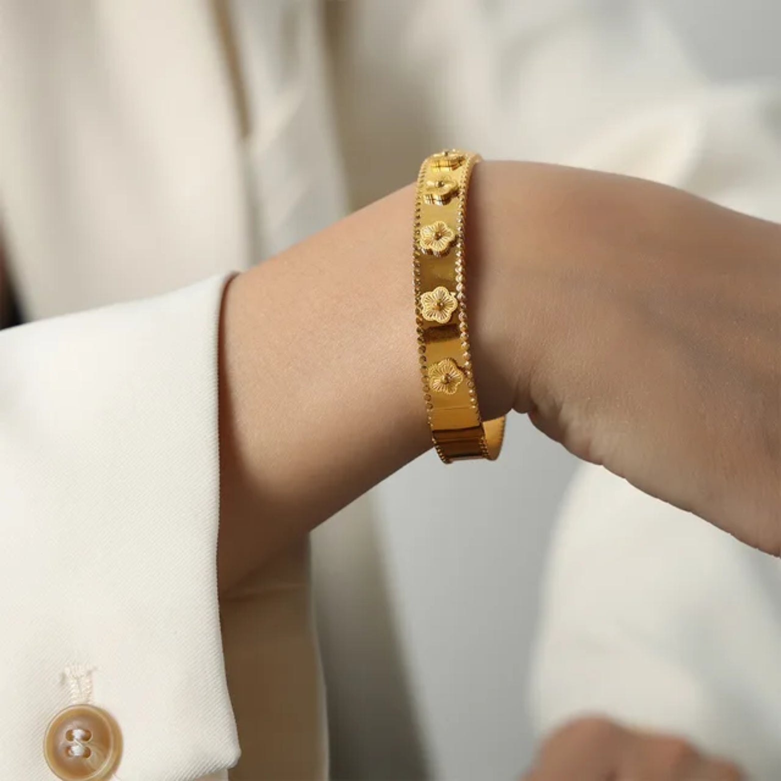 Zara | Gold-Plated Titanium Steel Bangle