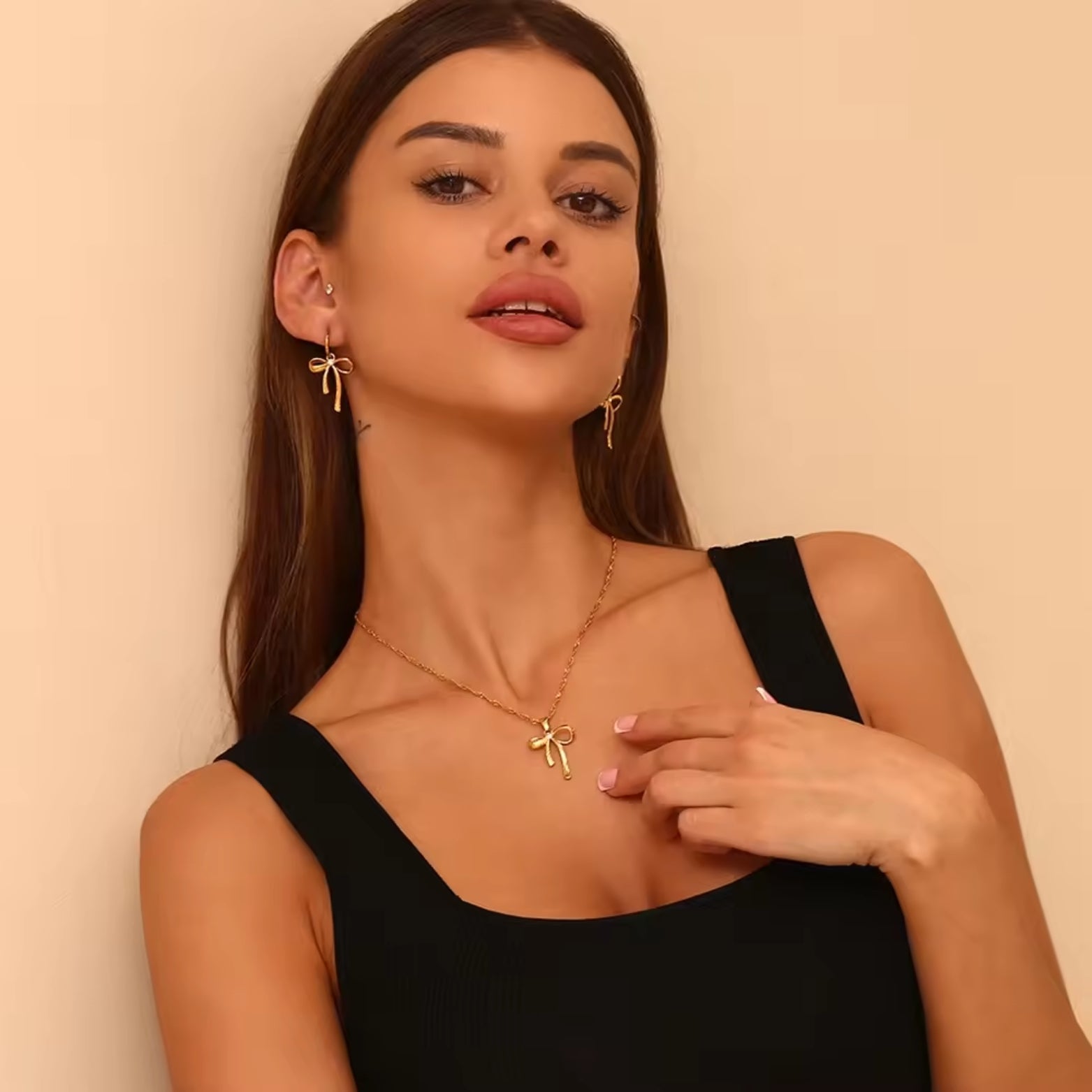Zia | Bow Necklace