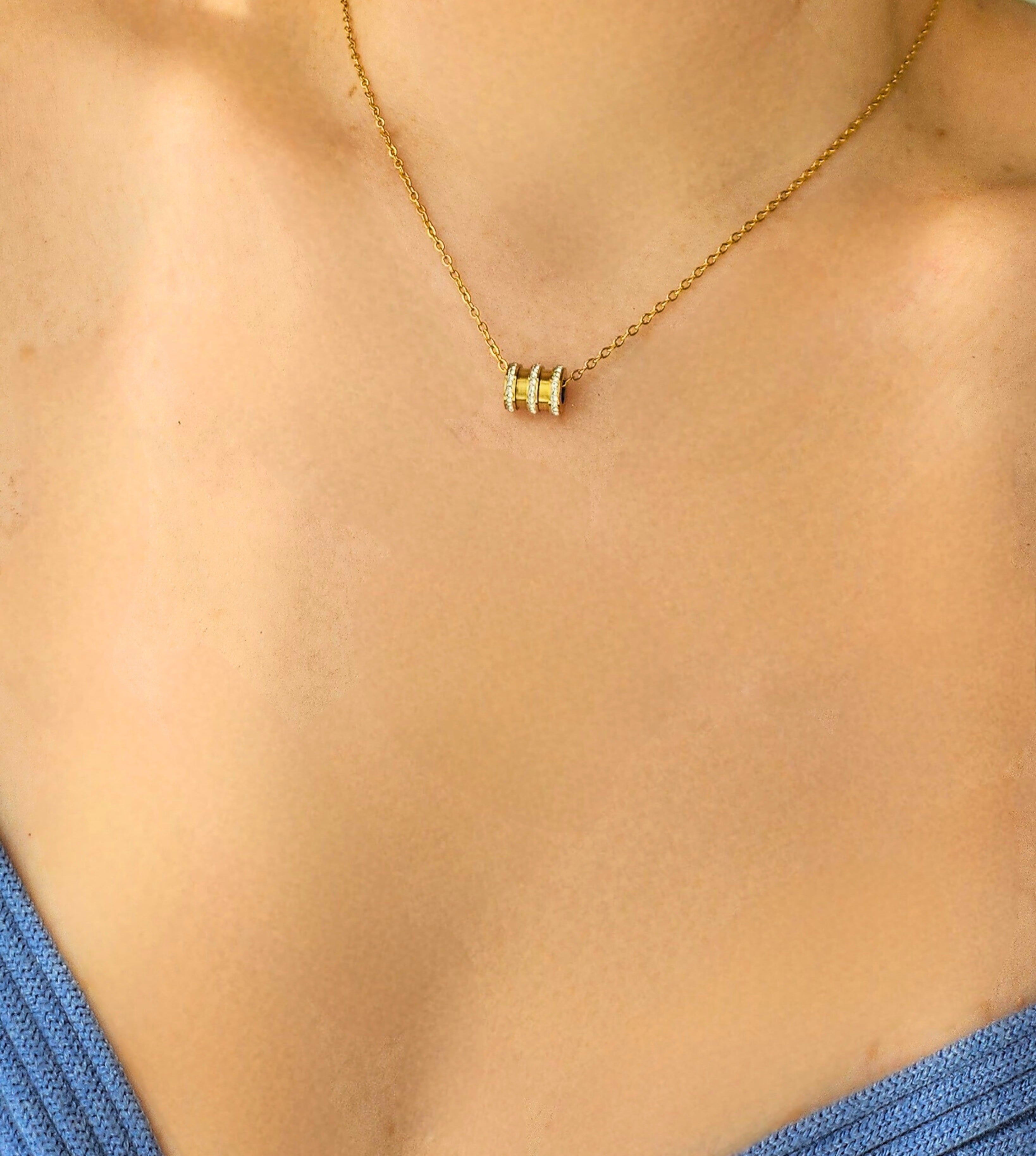 Elle | Sparkling Barrel Necklace