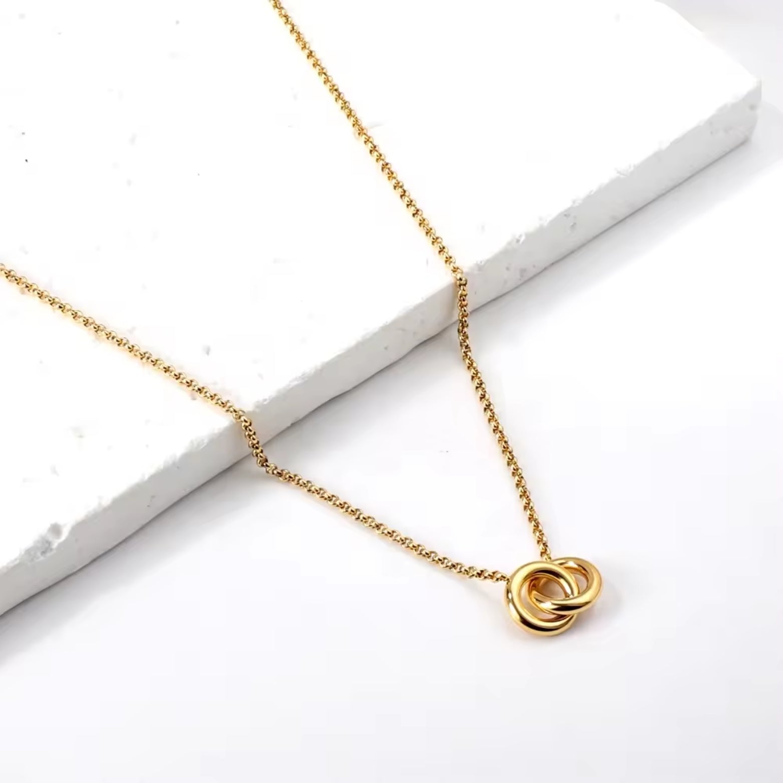 Athena | Interlocking Rings Necklace