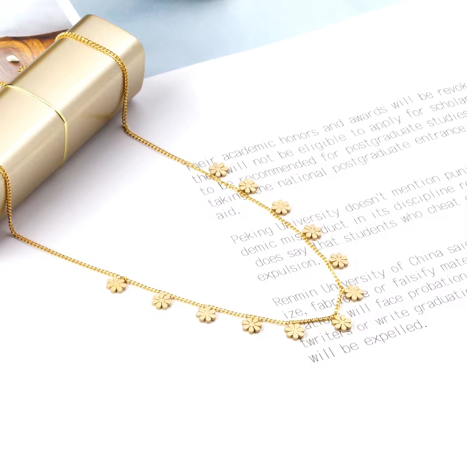 Daisy | Charm Necklace