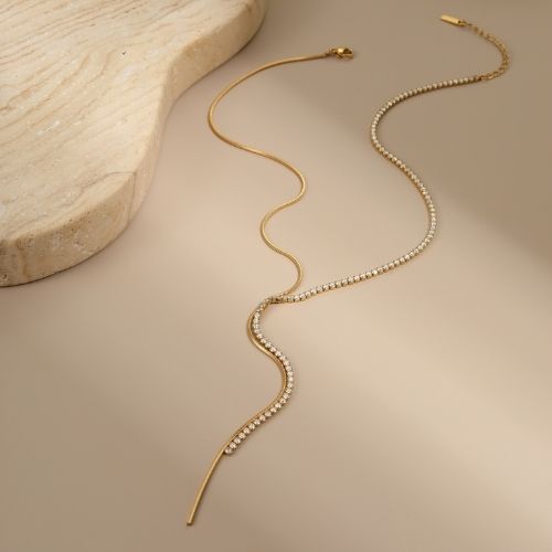 Sway Necklace