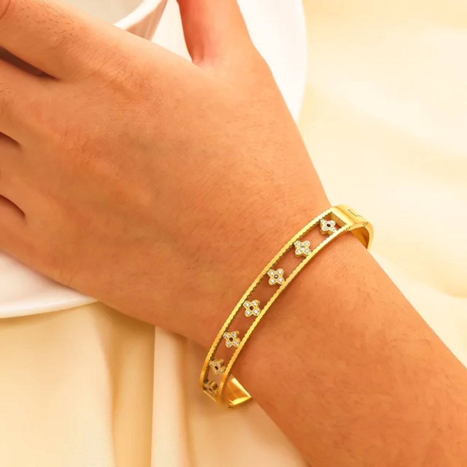 Alethea | Floral Zircon Embellished Bangle