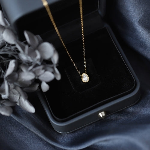 Elara Drop Necklace