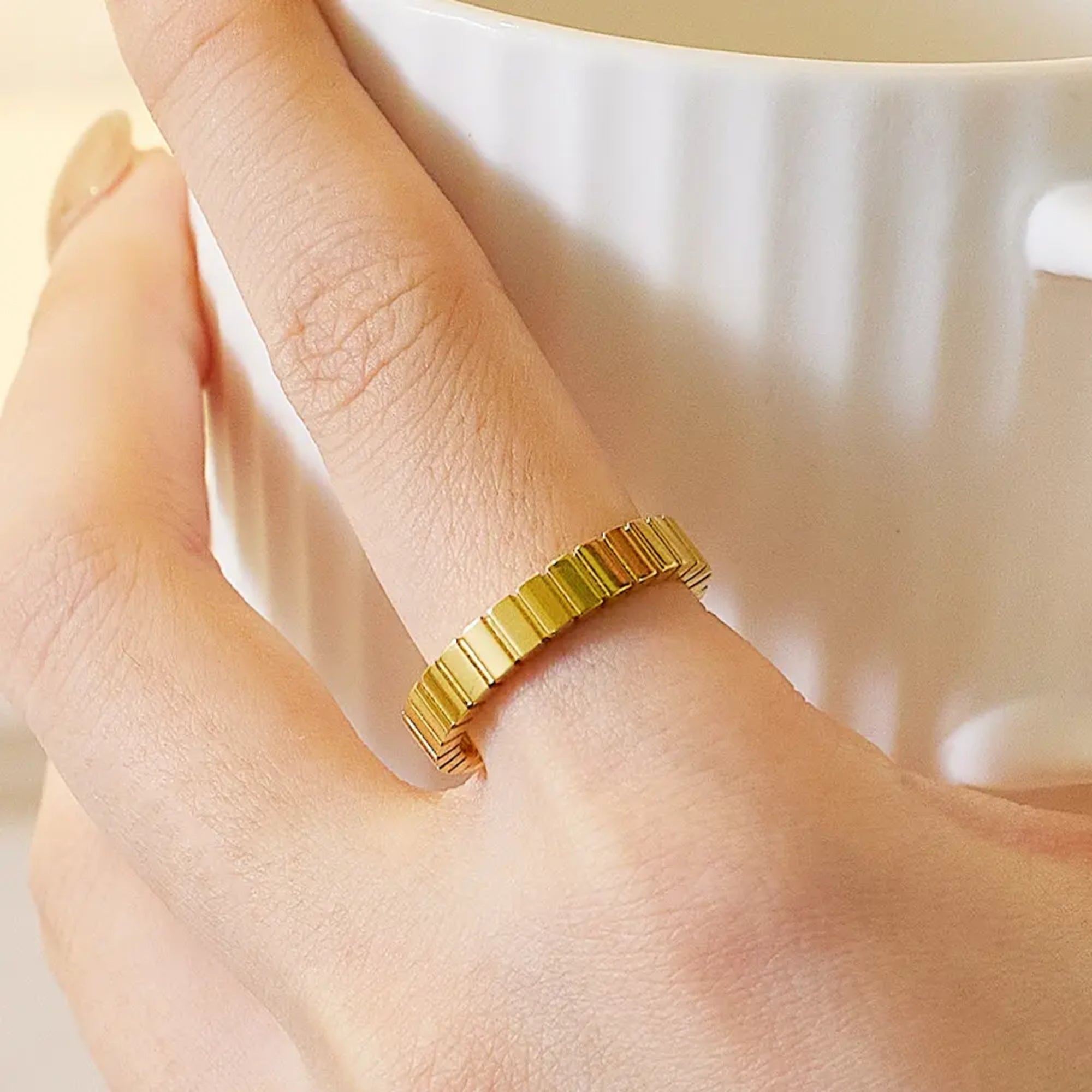 Lucia Ring