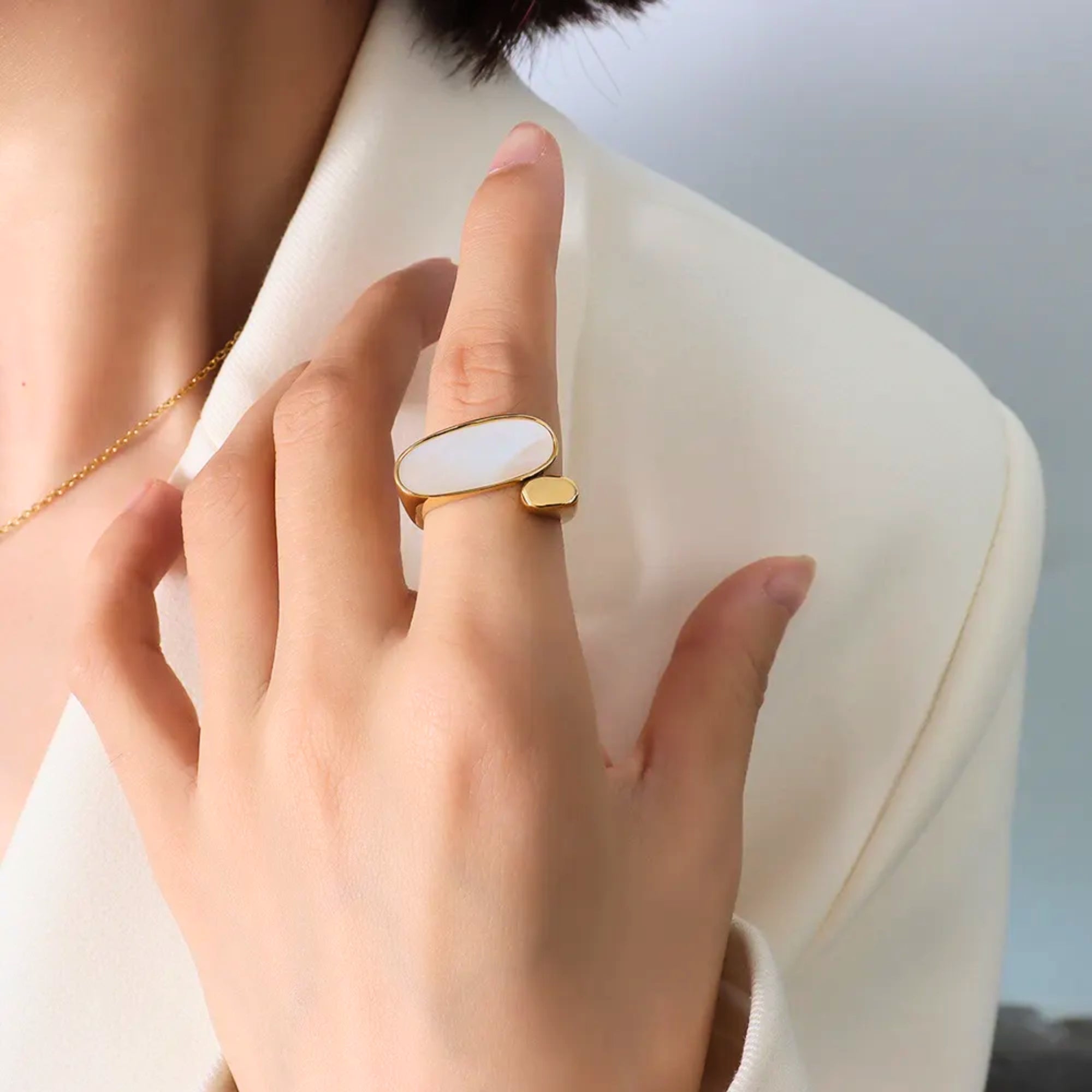 Ava Shell Ring