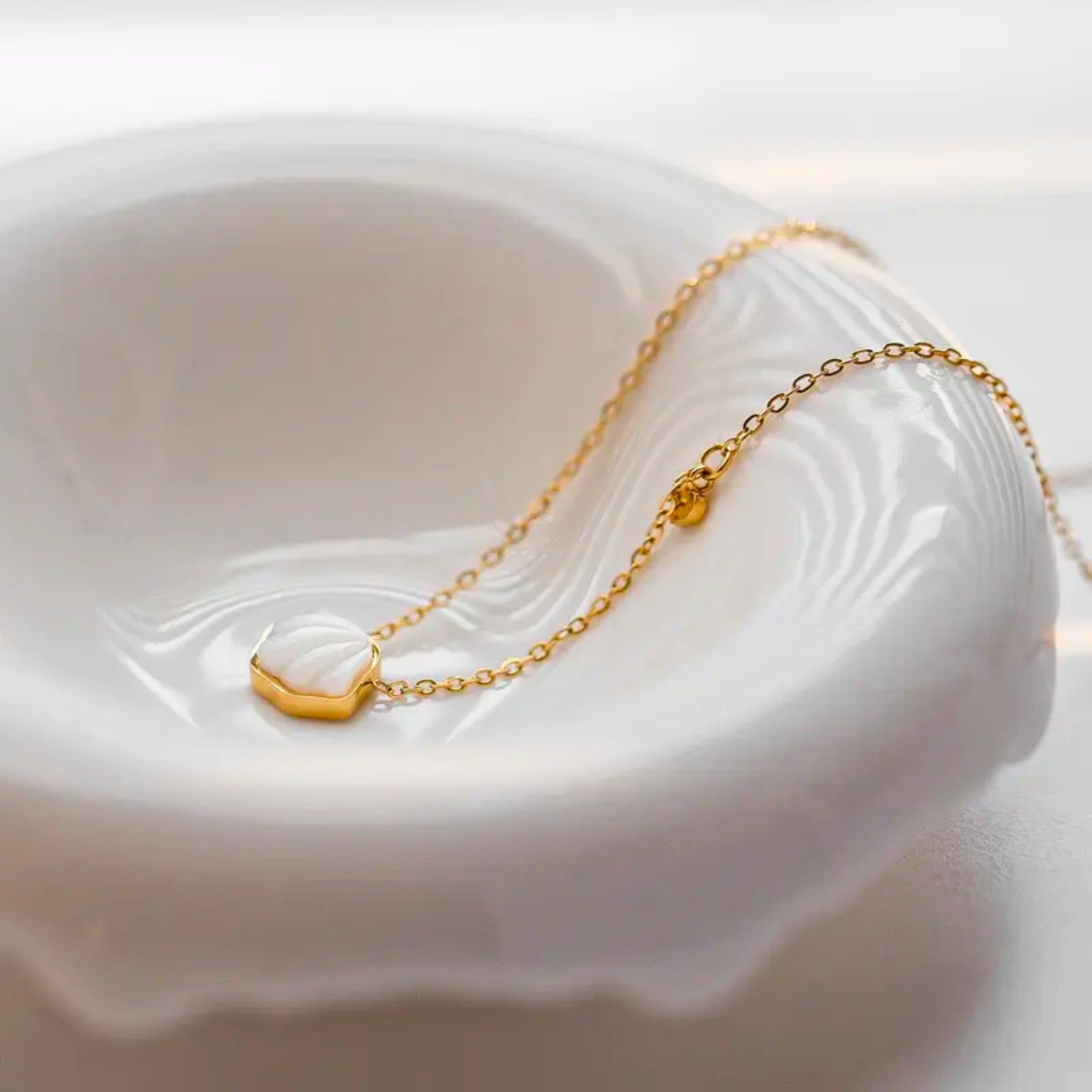 Lucia White Shell Pendant Necklace